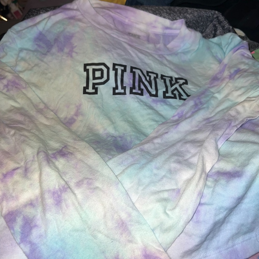 vs pink t shirt